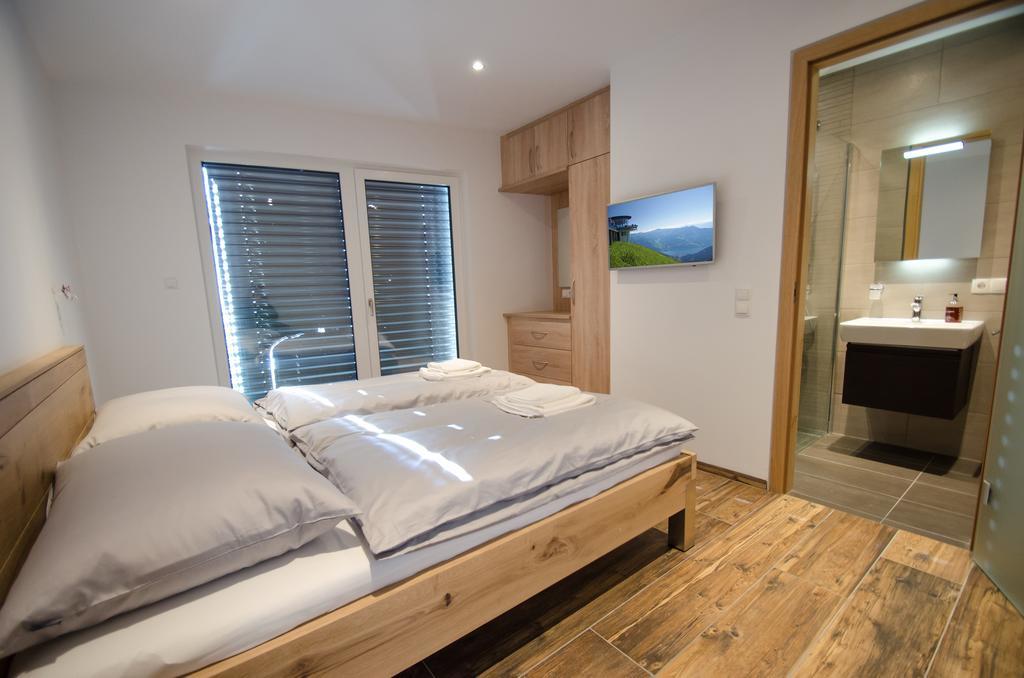 Superb Alpine Lodges By All In One Apartments Zell am See Exterior foto